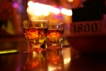 Alkohol [Copyright (c) Robert S. Donovan]